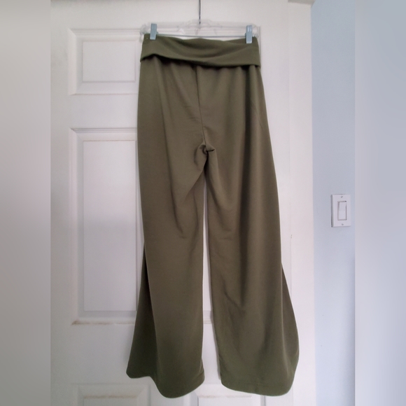 Wide leg pants by Old Navy size XS - Picture 2 of 2